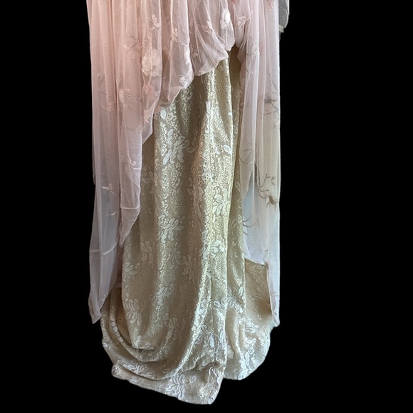 NWT Mac Duggal 3D Floral One Shoulder Gown. B282 - Picture 13 of 16